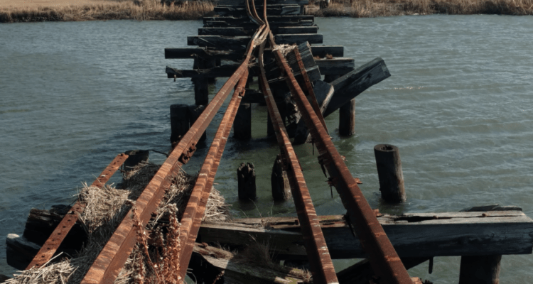Exploring the Decaying Wildwood Rails