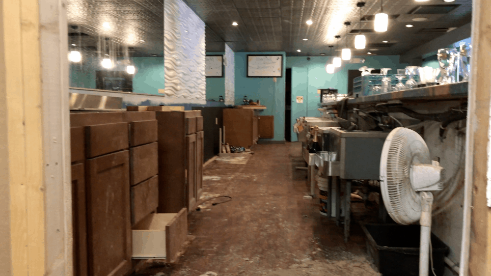 Exploring The Abandoned Neils Restaurant