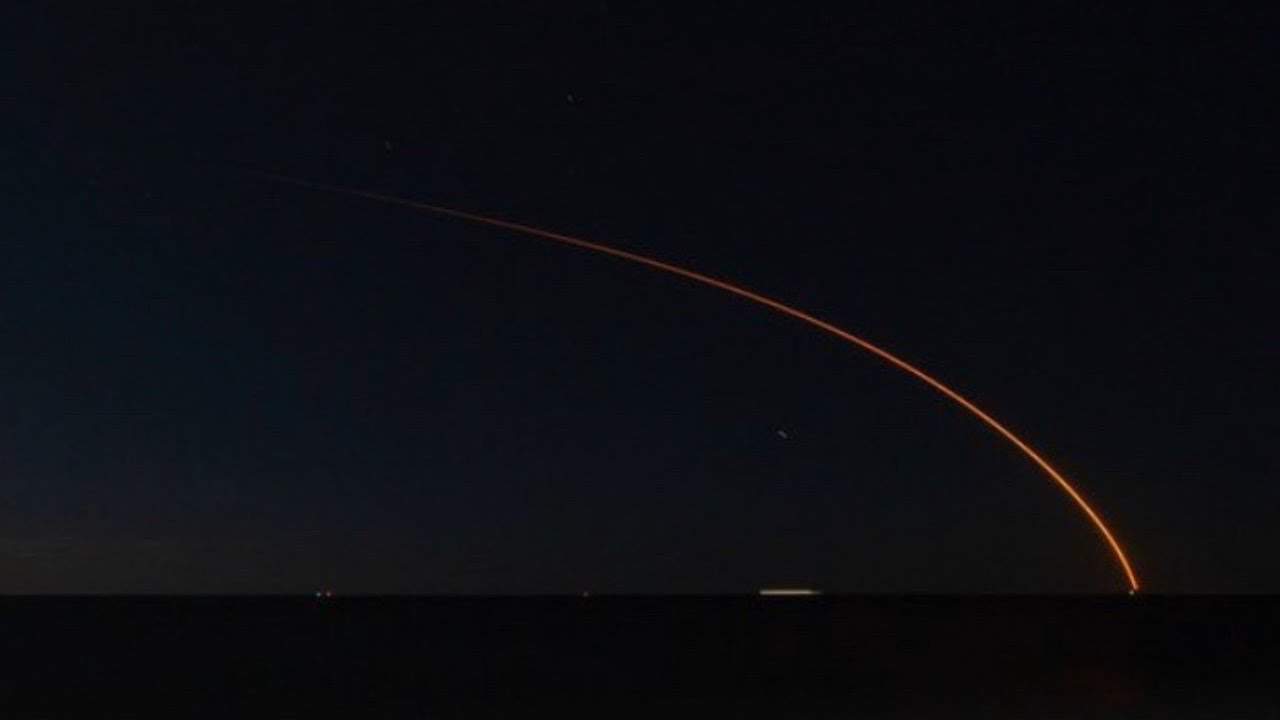 Watching a NASA Launch From The Cape May Beach (Video)