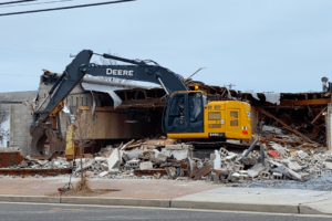 Demolishing Piro's Italian Restaurant