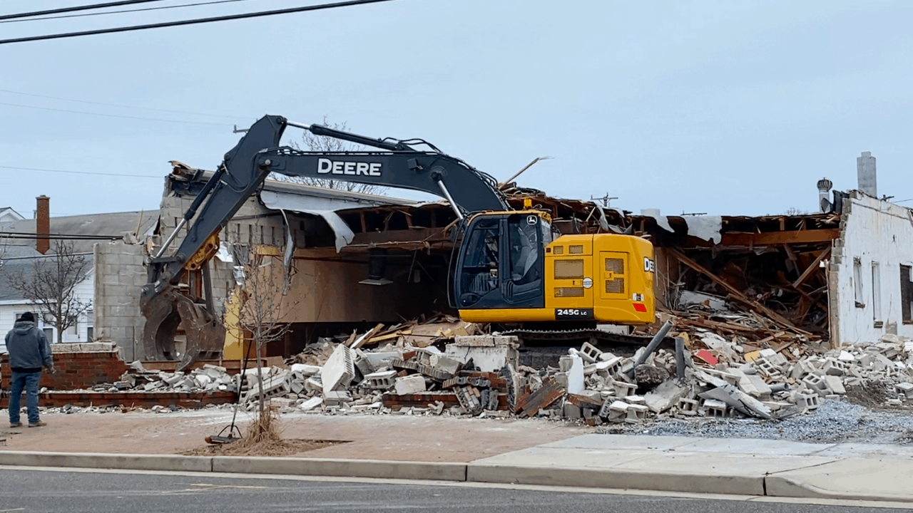 Demolishing Piro's Italian Restaurant