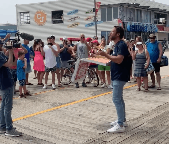 Dave Portnoy Comes To Wildwood And Rates Sam’s Pizza And Mack's Pizza