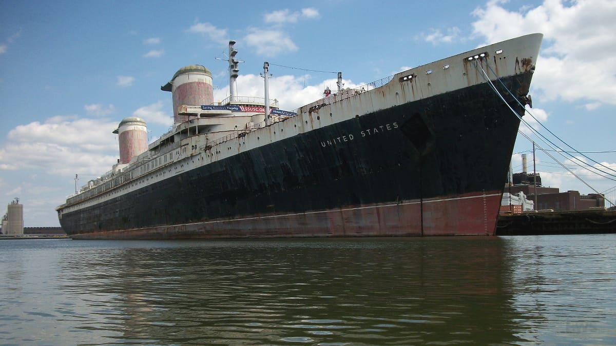 SS United States In Big Trouble