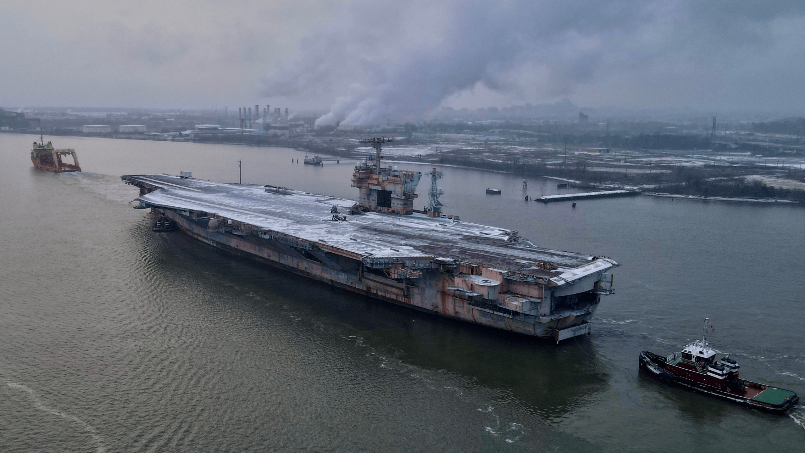 Moving the USS John F Kennedy Aircraft Carrier