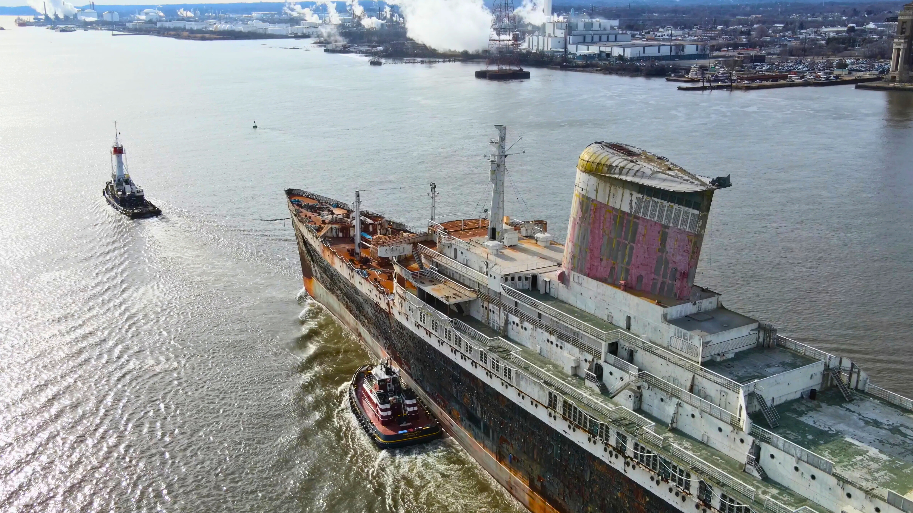 SS United States Leaves Philadelphia - Drone Footage