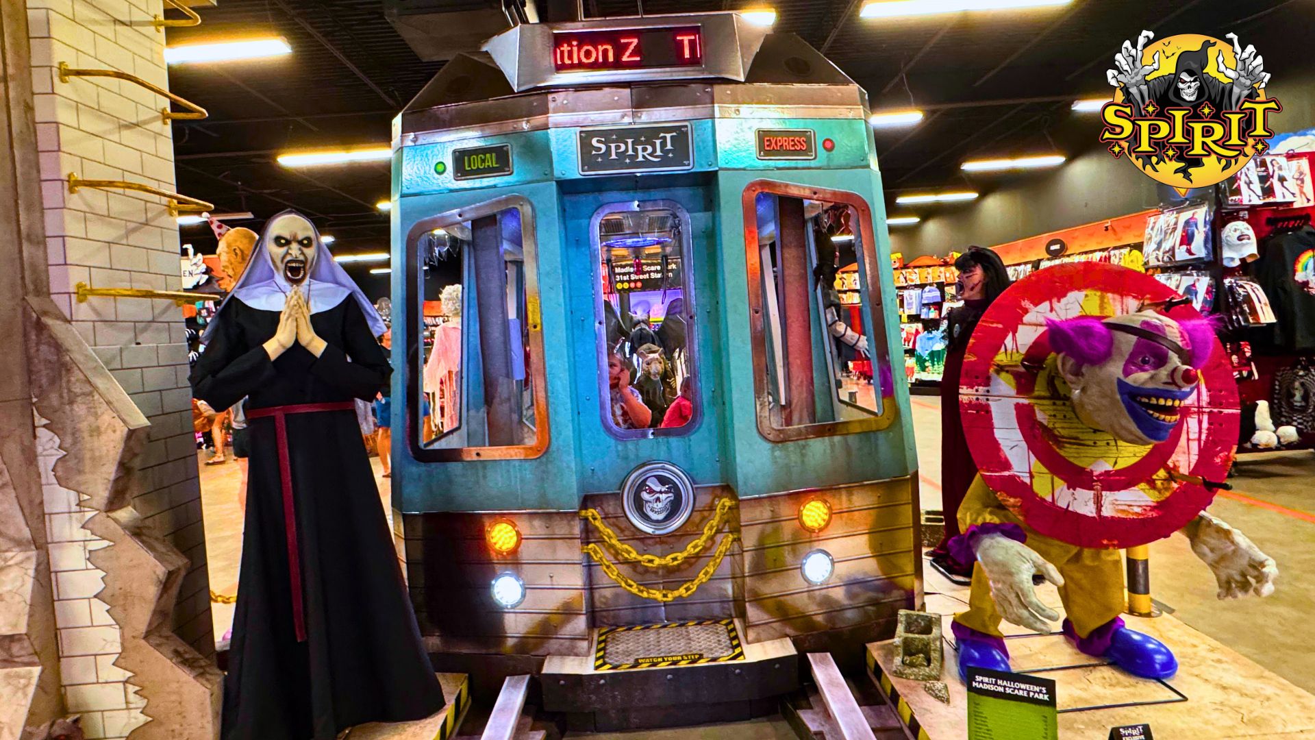 Spirit Halloween’s Animatronics Tour & Demo First Look!